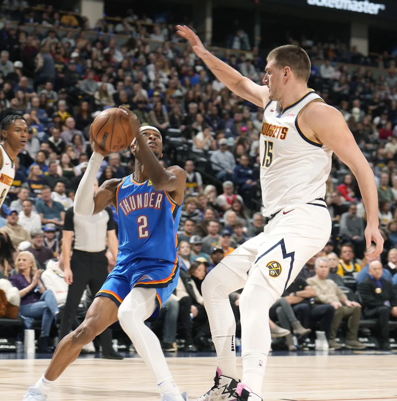 老鹰绝杀时刻，助攻爆棚点燃赛场，字母哥迎来胜利！的简单介绍