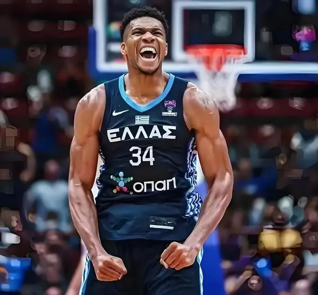 西亚卡姆复出首战，约基奇状态火爆，复出首战轰40分成为焦点！