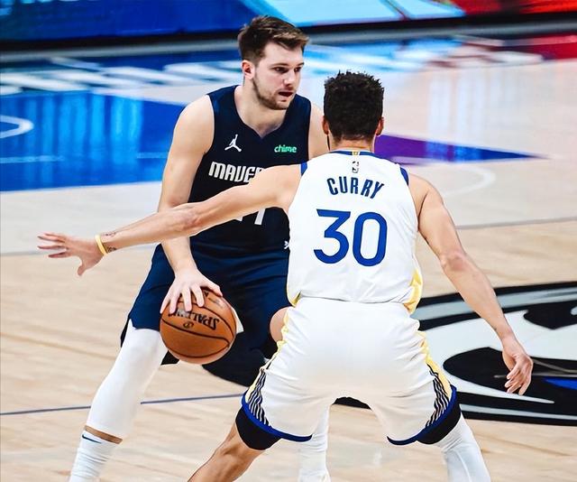 库里陷入低谷，独行侠连败，命运悬念球队命运悬念！